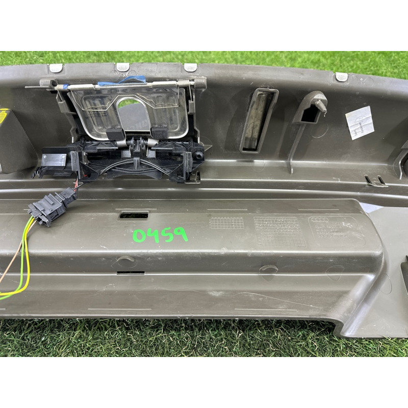 Накладка замка кришки багажника (салон) AUDI Q5 8R 2012 2.0 CAEB 8R0864483CL91