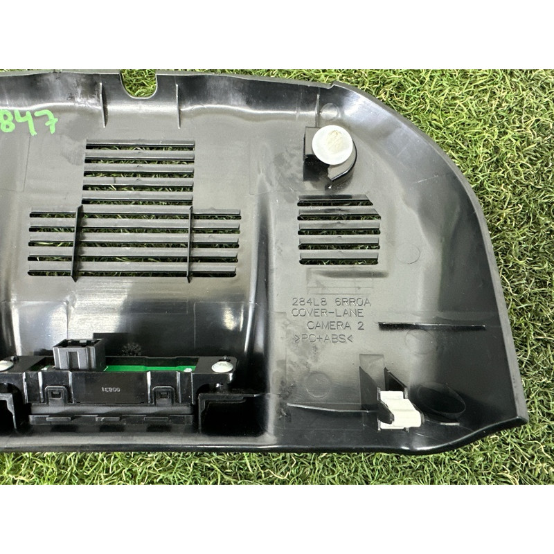 Накладка камеры (салон) Nissan Rogue T33 2021 2.5 PR25DD 284L86RR0A