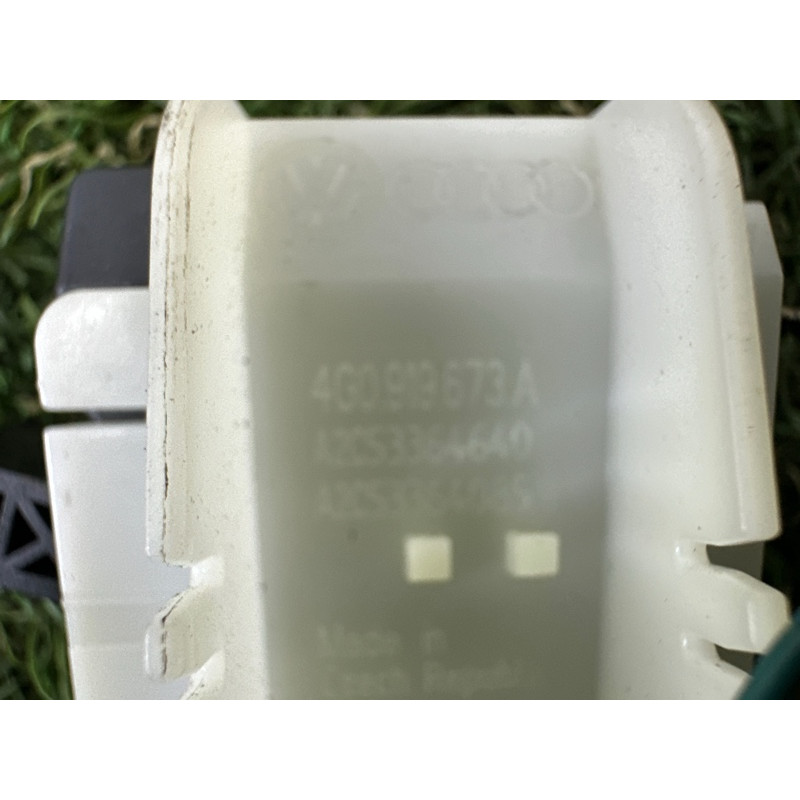 Датчик уровня топлива (электрика / датчики) AUDI A7 4G 2012 3.0 CGXB 4G0919673C