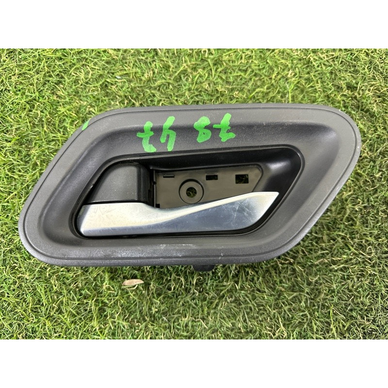 Ручка двери внутренняя (салон) Nissan Rogue T33 2021 2.5 PR25DD 806716RR0A