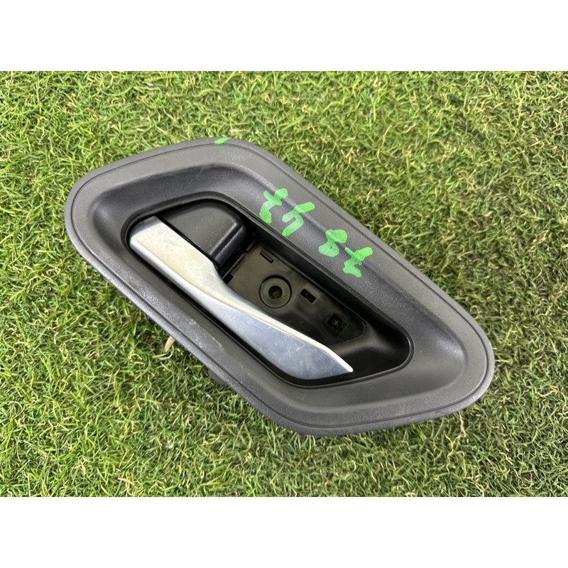 Ручка двери внутренняя (салон) Nissan Rogue T33 2021 2.5 PR25DD 806716RR0A