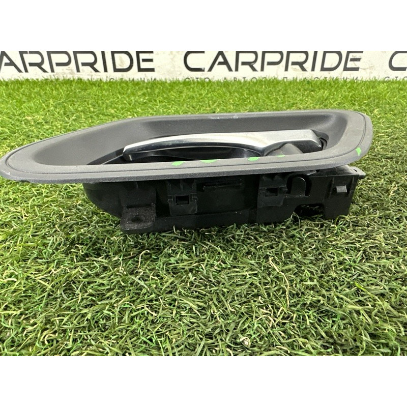 Ручка двери внутренняя (салон) Nissan Rogue T33 2021 2.5 PR25DD 806716RR0A