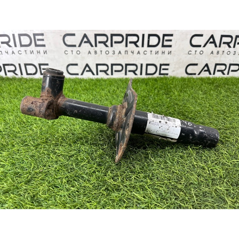 Кронштейн усилителя бампера (стекла и зеркала) BMW 3-series E46 51118195298