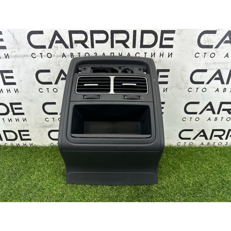 Накладка центральної консолі (салон) Volkswagen Touareg NF 2015 3.6 CGRA 7P686429981U