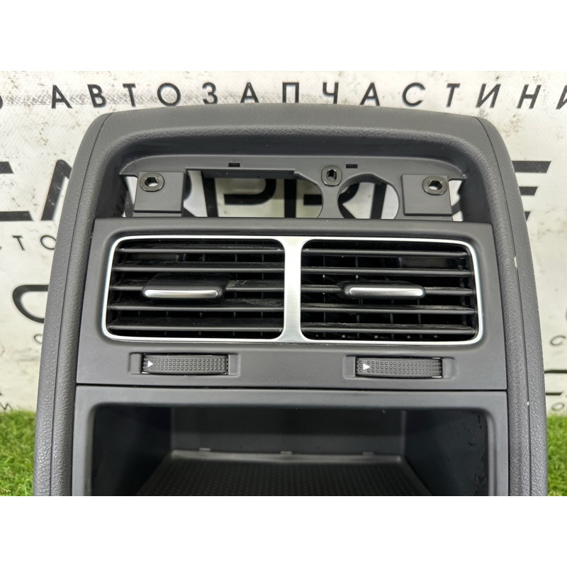 Накладка центральної консолі (салон) Volkswagen Touareg NF 2015 3.6 CGRA 7P686429981U