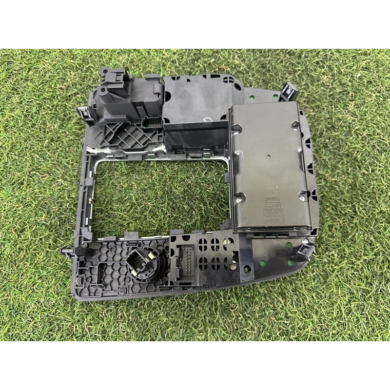 Блок управления мультимедиа (электрика / блоки управления) AUDI A7 4G 2012 3.0 CGXB 4G1919610C