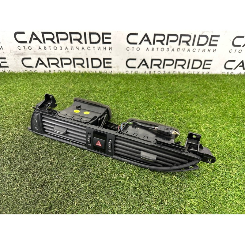 Центральный дефлектор салона (салон) AUDI A7 4G 2012 3.0 CGXB 4G1820951G6PS