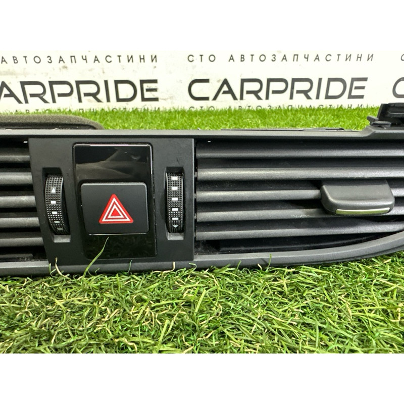 Центральный дефлектор салона (салон) AUDI A7 4G 2012 3.0 CGXB 4G1820951G6PS