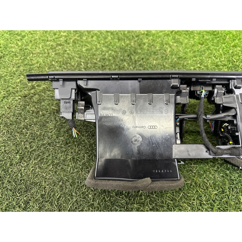 Центральный дефлектор салона (салон) AUDI A7 4G 2012 3.0 CGXB 4G1820951G6PS