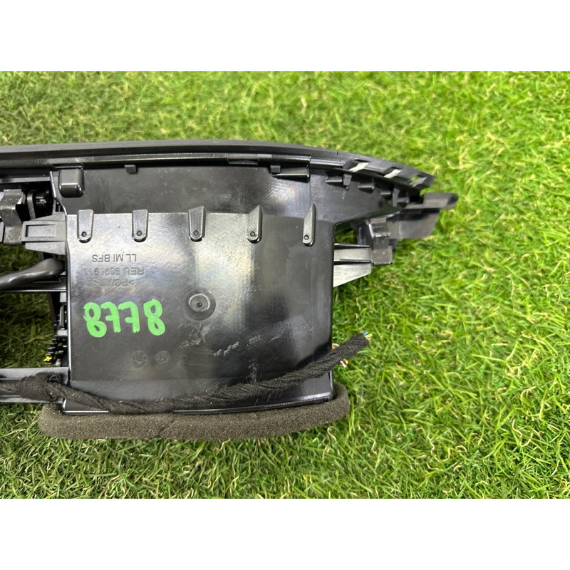 Центральный дефлектор салона (салон) AUDI A7 4G 2012 3.0 CGXB 4G1820951G6PS