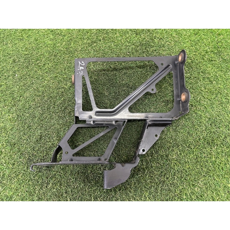 Кронштейн радиатора (кузов и элементы) AUDI A7 4G 2012 3.0 CGXB 4G8121261A