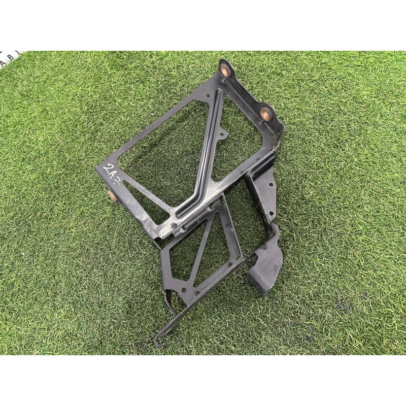 Кронштейн радиатора (кузов и элементы) AUDI A7 4G 2012 3.0 CGXB 4G8121261A