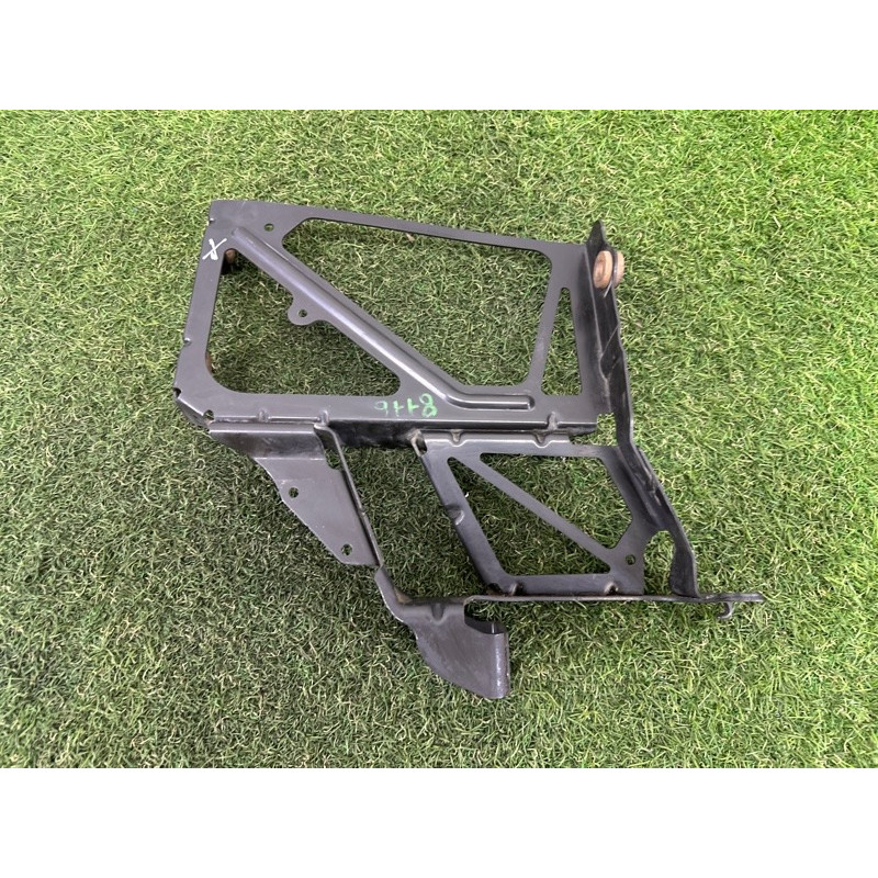 Кронштейн радиатора (кузов и элементы) AUDI A7 4G 2012 3.0 CGXB 4G8121261A