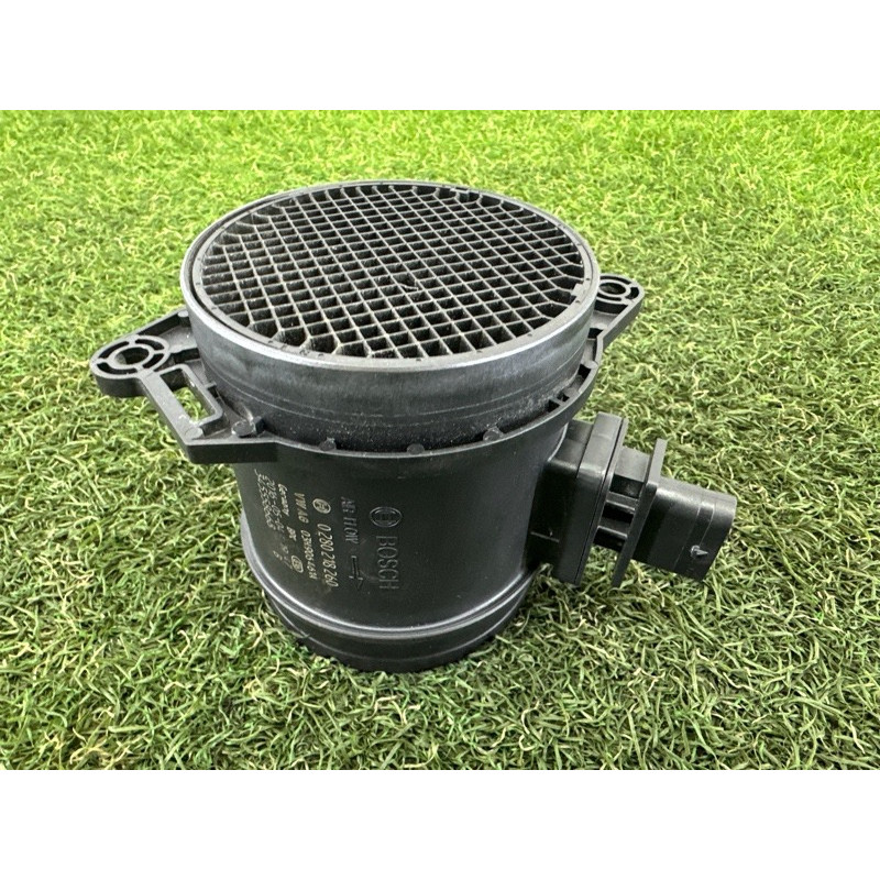 Датчик массового расхода воздуха (электрика двигателя) Volkswagen Touareg NF 2015 3.6 CGRA 03H906461A