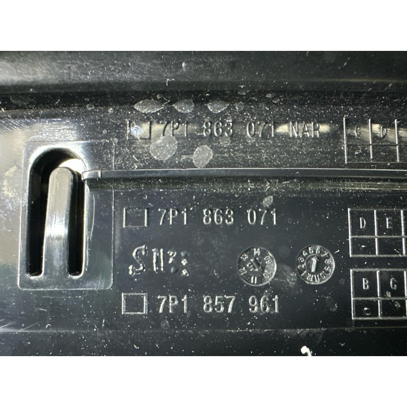 Попільничка (салон) Volkswagen Touareg NF 2015 3.6 CGRA 7P1863071H9B9