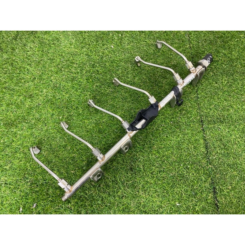 Топливная рампа (топливная система) BMW 7-series F01 2011 3.0 N54 13537575480