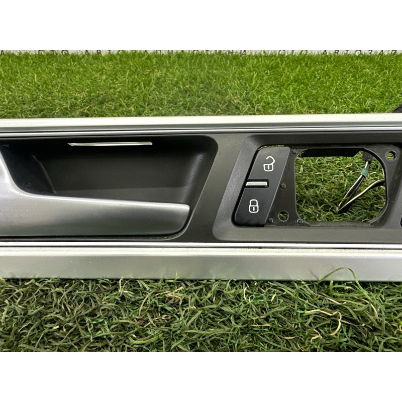 Ручка дверей внутрішня (салон) Volkswagen Touareg NF 2015 3.6 CGRA 7P6867101CROUM