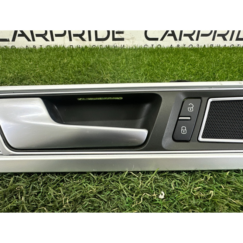 Ручка дверей внутрішня (салон) Volkswagen Touareg NF 2015 3.6 CGRA 7P6867469BEOUM