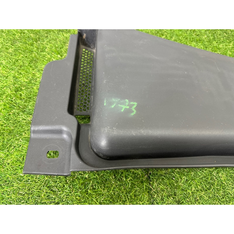 Жабо (кузов и элементы) AUDI A4 B8 2012 2.0 CAEB 8K1819447B01C