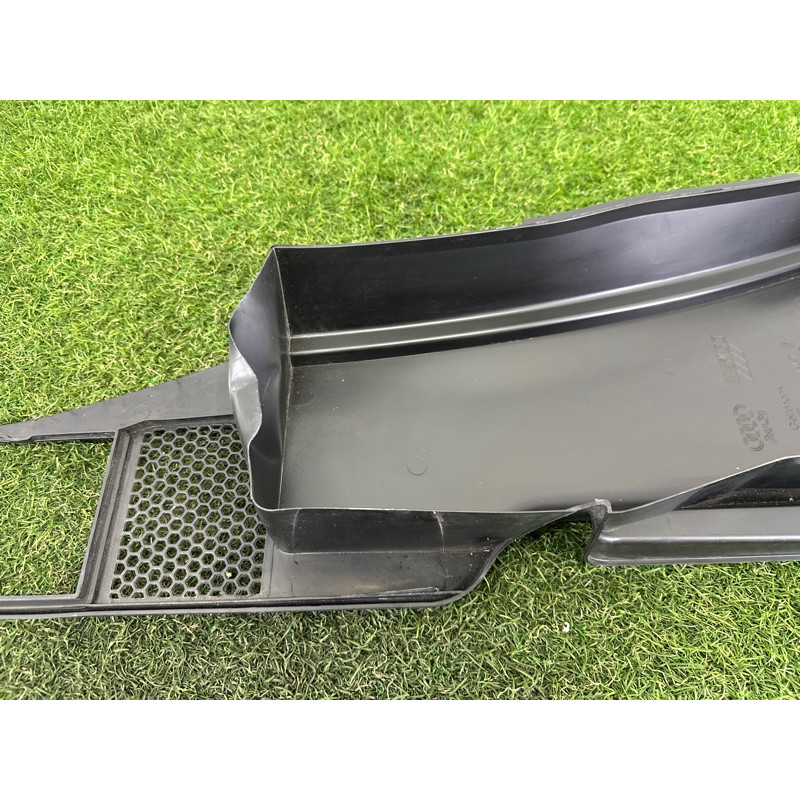 Жабо (кузов и элементы) AUDI A4 B8 2012 2.0 CAEB 8K1819447B01C