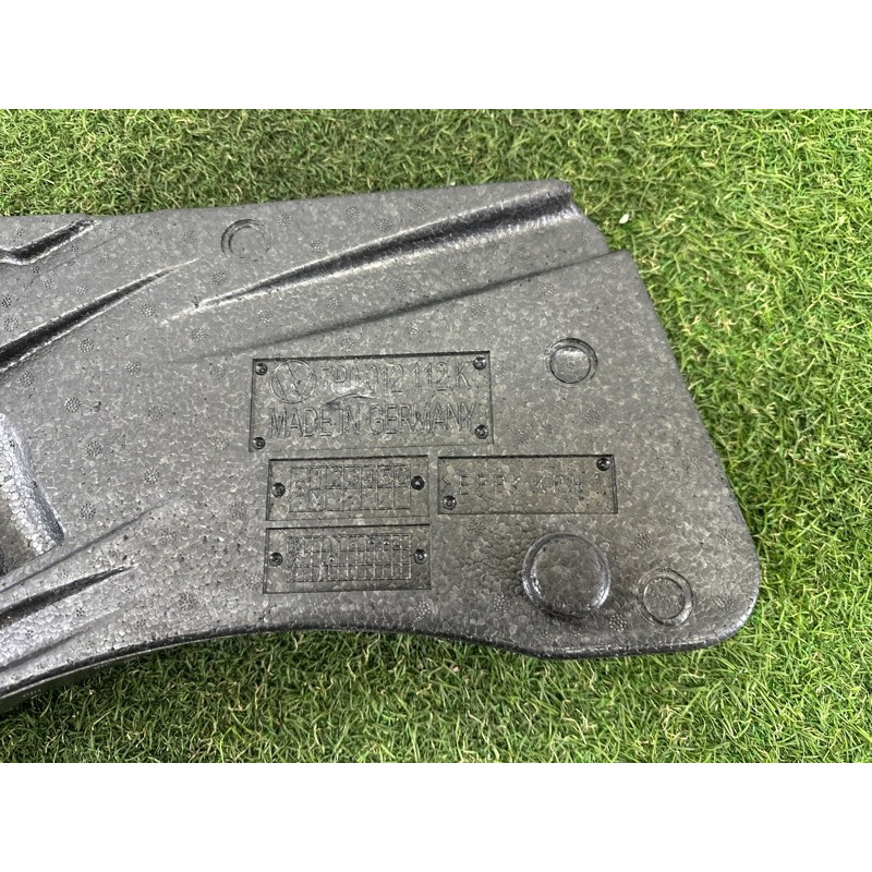 Комплект інструменту (аксессуары) Volkswagen Touareg NF 2015 3.6 CGRA 7P0012112J