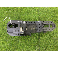 Кронштейн ручки двери