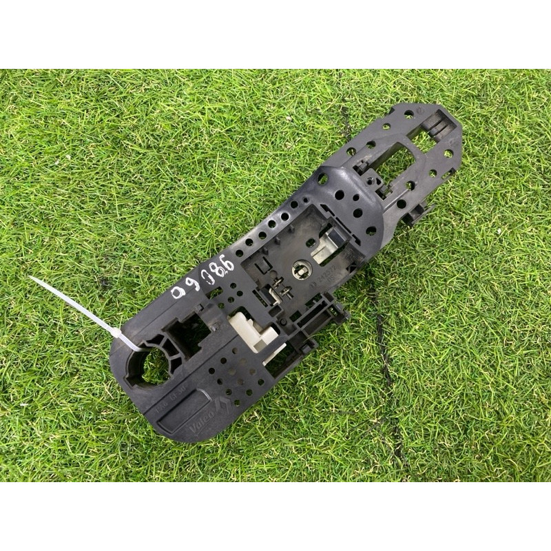 Кронштейн ручки двери (кузов и элементы) Renault Scenic III 2011 1.6 R9M 806060041R