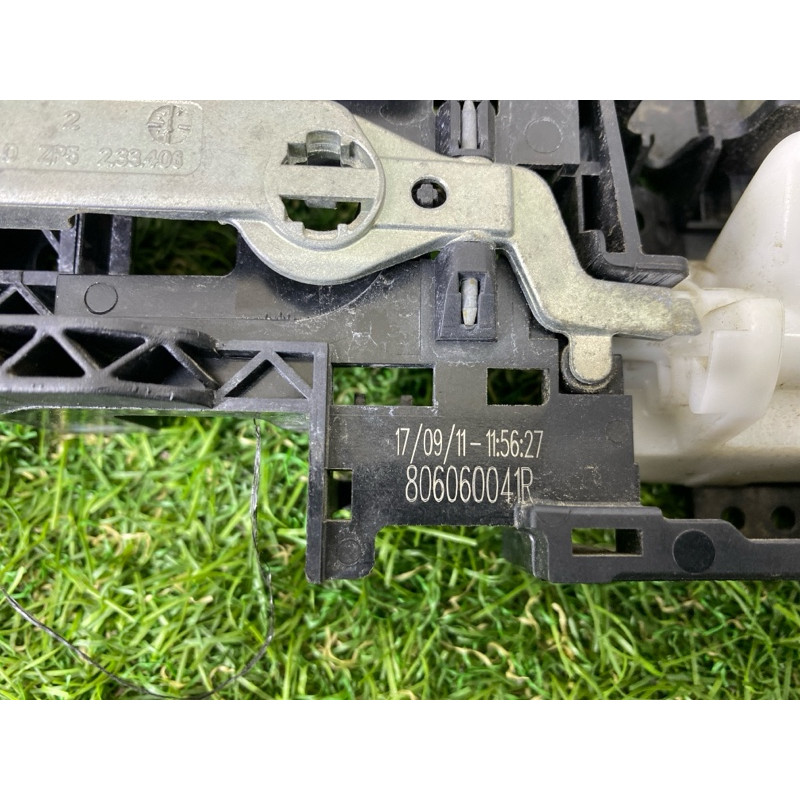 Кронштейн ручки двери (кузов и элементы) Renault Scenic III 2011 1.6 R9M 806060041R