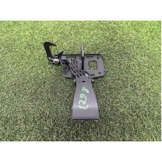 Замок капота