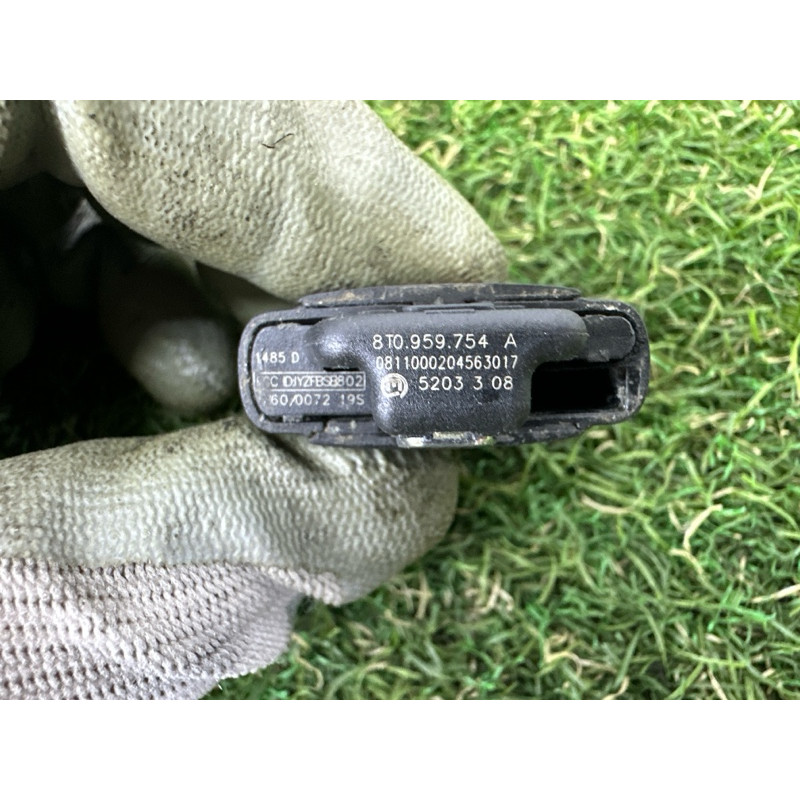 Ключ (электрика) AUDI A4 B8 2012 2.0 CAEB 8K0959754BTKE