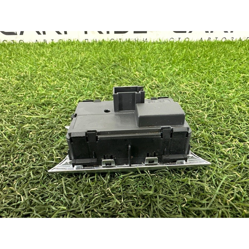 Кнопка ESP (электрика / кнопки) Volkswagen Touareg NF 2015 3.6 CGRA 7P6927127K