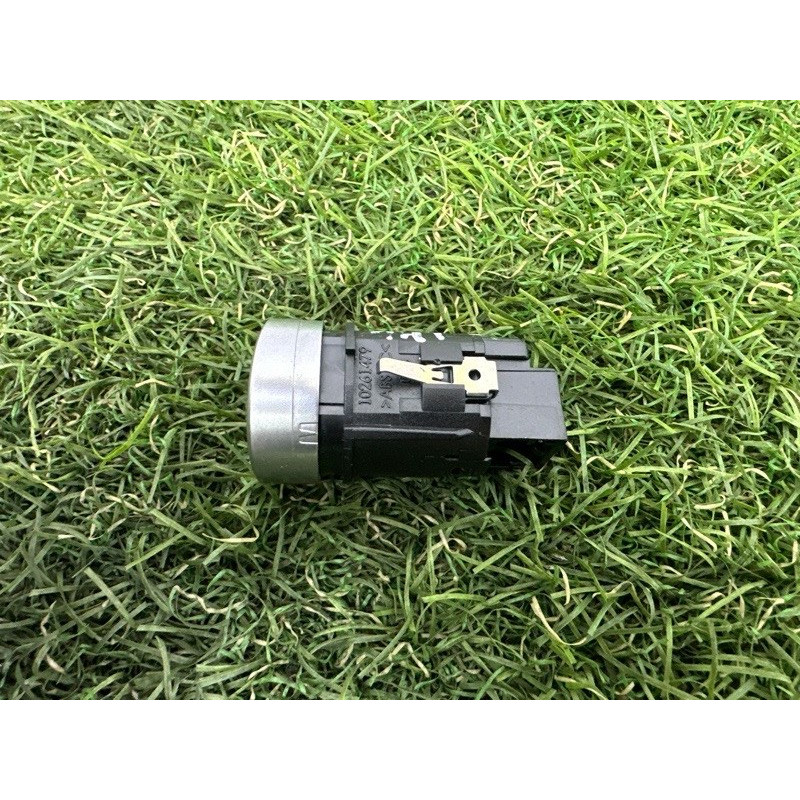 Кнопка Start Stop (электрика / кнопки) Volkswagen Touareg NF 2015 3.6 CGRA 7P1905217B3Q7