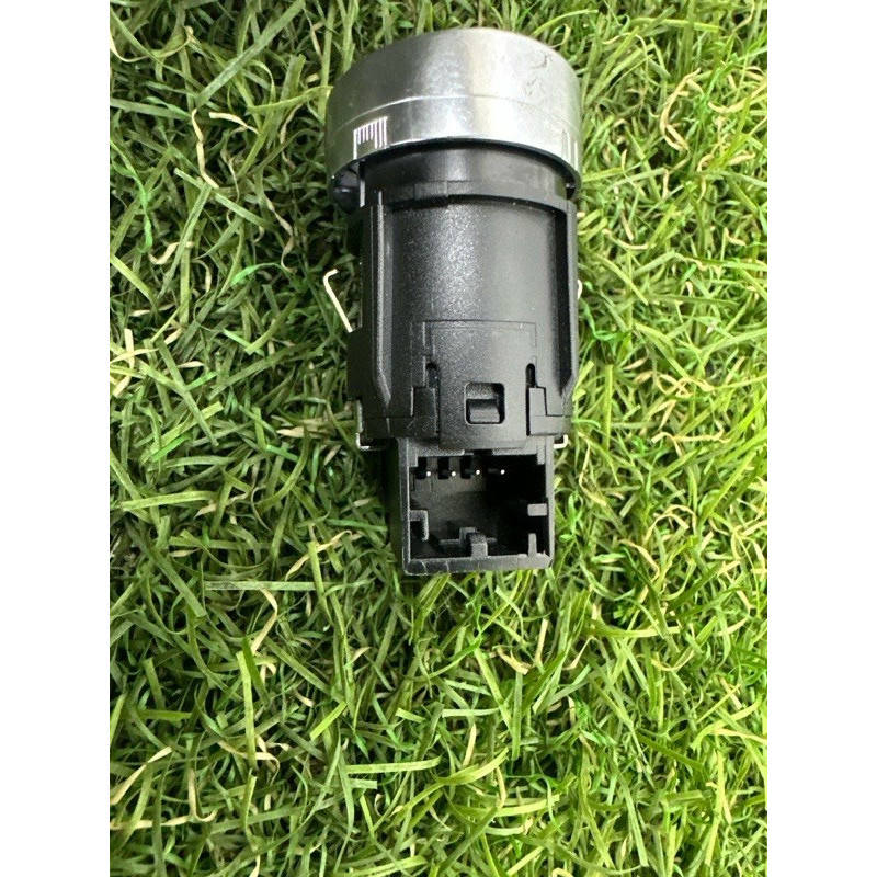 Кнопка Start Stop (электрика / кнопки) Volkswagen Touareg NF 2015 3.6 CGRA 7P1905217B3Q7