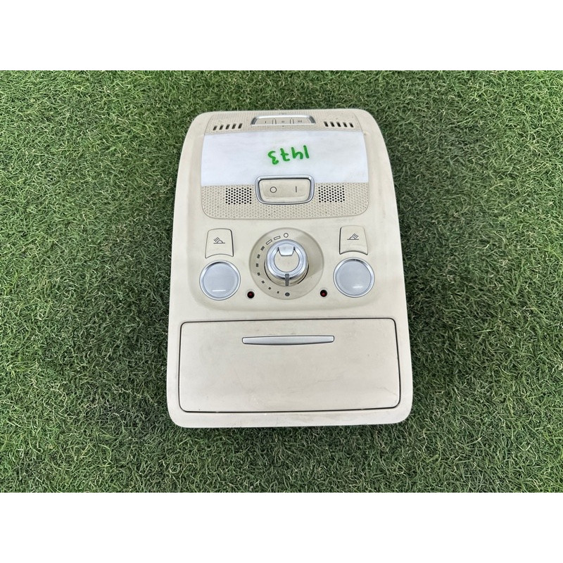 Плафон салона (салон) AUDI A4 B8 2012 2.0 CAEB 8T0947140U57