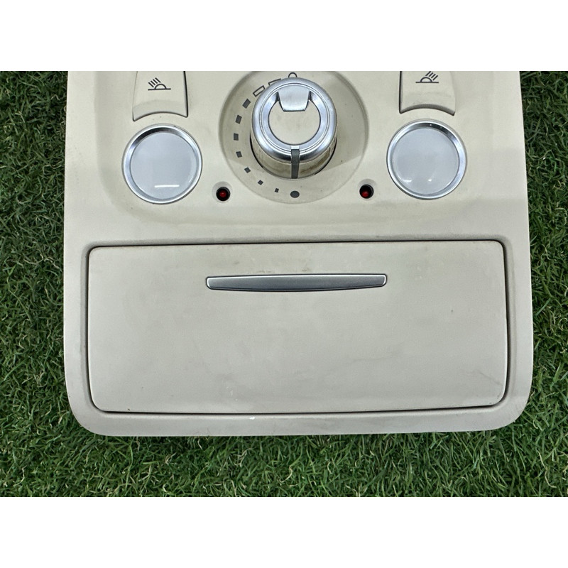 Плафон салона (салон) AUDI A4 B8 2012 2.0 CAEB 8T0947140U57