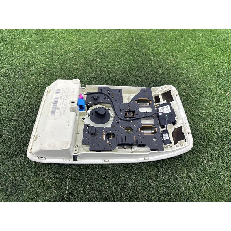 Плафон салона (салон) AUDI A4 B8 2012 2.0 CAEB 8T0947140U57