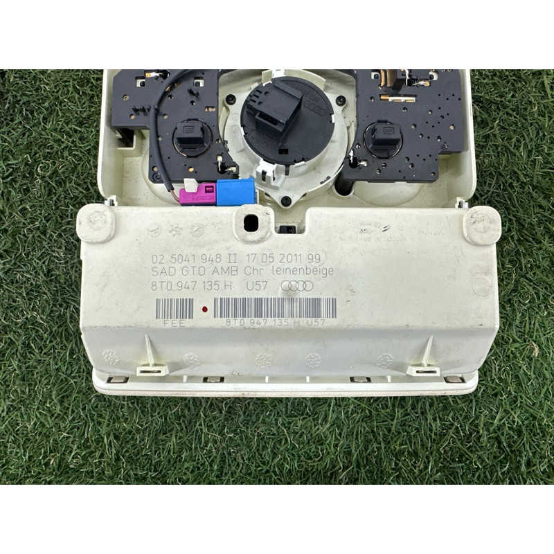 Плафон салона (салон) AUDI A4 B8 2012 2.0 CAEB 8T0947140U57