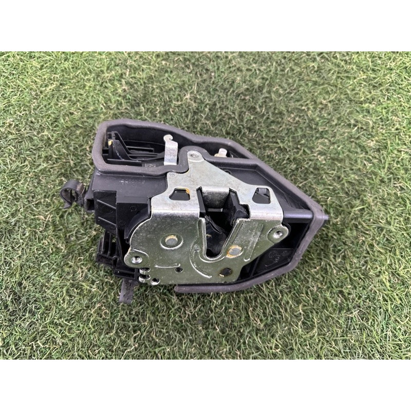 Замок дверей (кузов і елементи) BMW X5 E70 2011 3.0 N55B30 51217229458