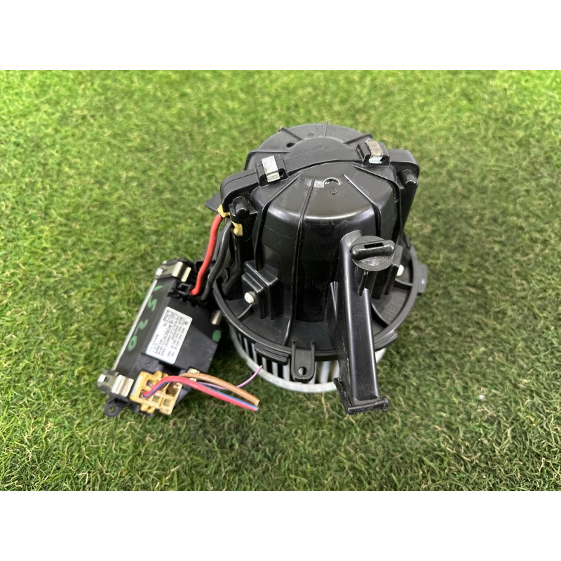 Мотор печки (отопление и кондиционирование) AUDI A4 B8 2012 2.0 CAEB 8K1820021C