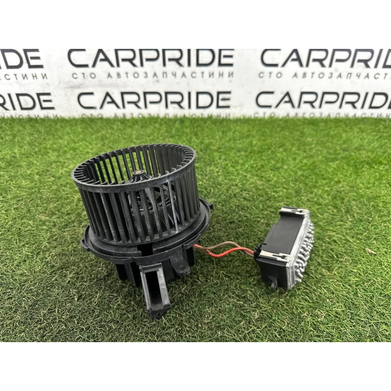 Мотор печки (отопление и кондиционирование) AUDI A4 B8 2012 2.0 CAEB 8K1820021C