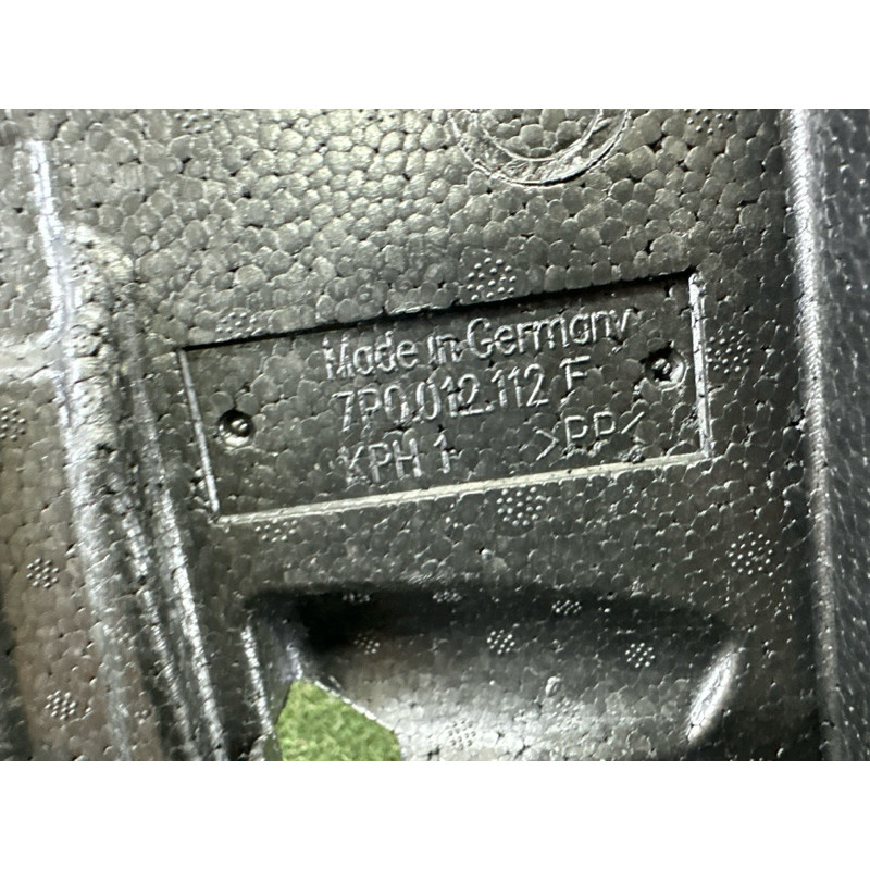 Комплект инструмента (аксессуары) Volkswagen Touareg NF 2015 3.6 CGRA 7P0012112F