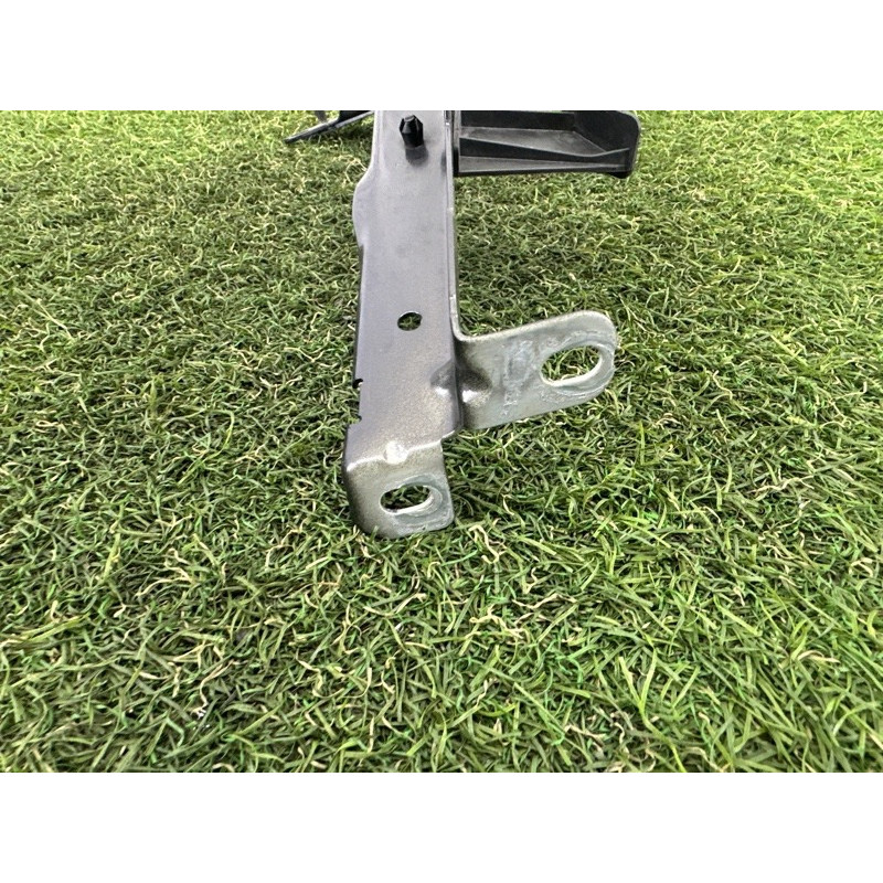 Крепление крыла (кузов и элементы) AUDI A4 B8 2012 2.0 CAEB 8K0821135P