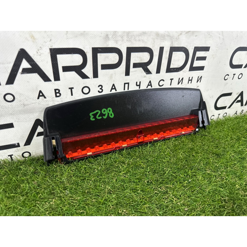 Повторитель стоп сигнала (оптика) AUDI A4 B8 2012 2.0 CAEB 8K5945097
