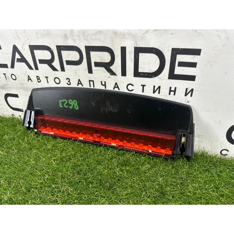 Повторитель стоп сигнала (оптика) AUDI A4 B8 2012 2.0 CAEB 8K5945097