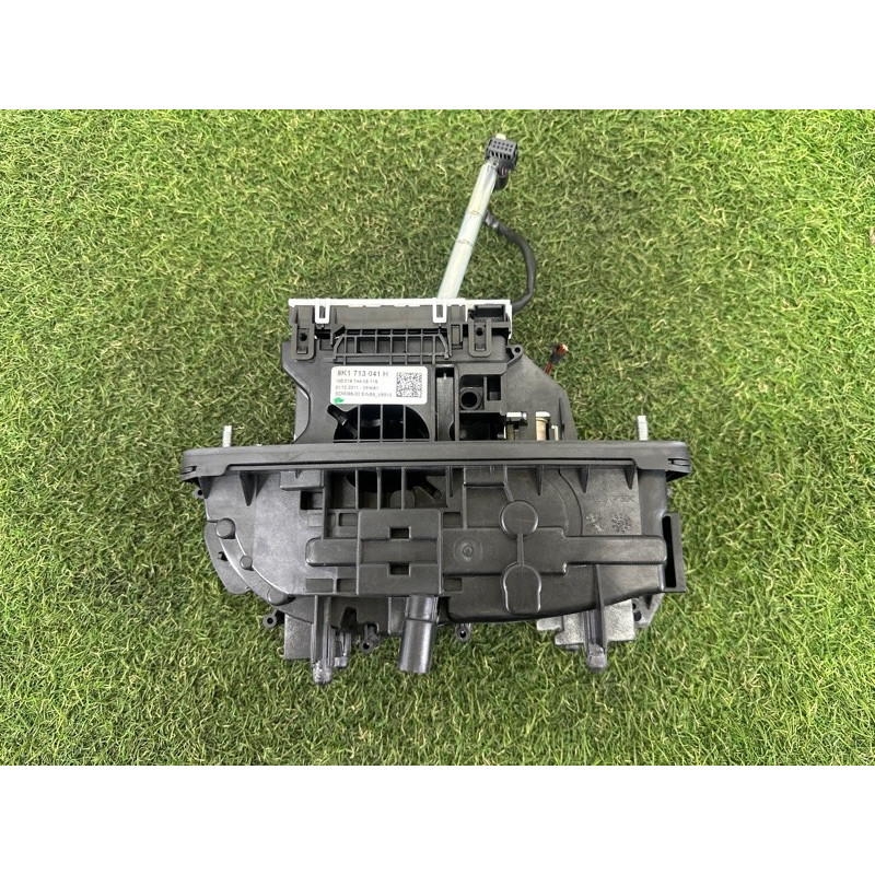 Селектор АКПП (трансмиссия) AUDI A4 B8 2012 2.0 CAEB 8K1713105B