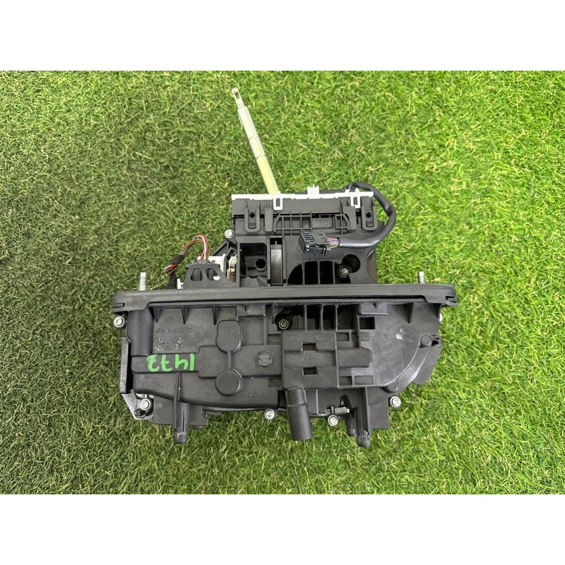 Селектор АКПП (трансмиссия) AUDI A4 B8 2012 2.0 CAEB 8K1713105B