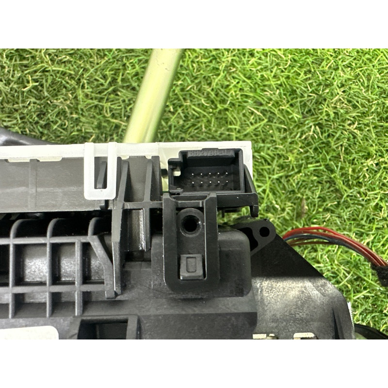 Селектор АКПП (трансмиссия) AUDI A4 B8 2012 2.0 CAEB 8K1713105B