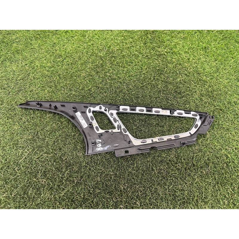 Декоративная накладка карты двери (салон) AUDI Q7 4M 2017 3.0 CREC 4M0867101J1LQ