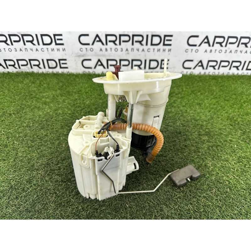 Топливный насос (топливная система) AUDI A4 B8 2012 2.0 CAEB 8K0919051G