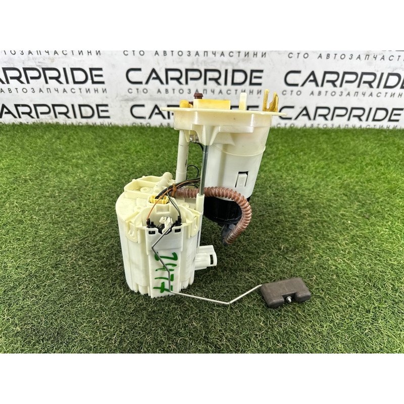 Топливный насос (топливная система) AUDI A4 B8 2012 2.0 CAEB 8K0919051G